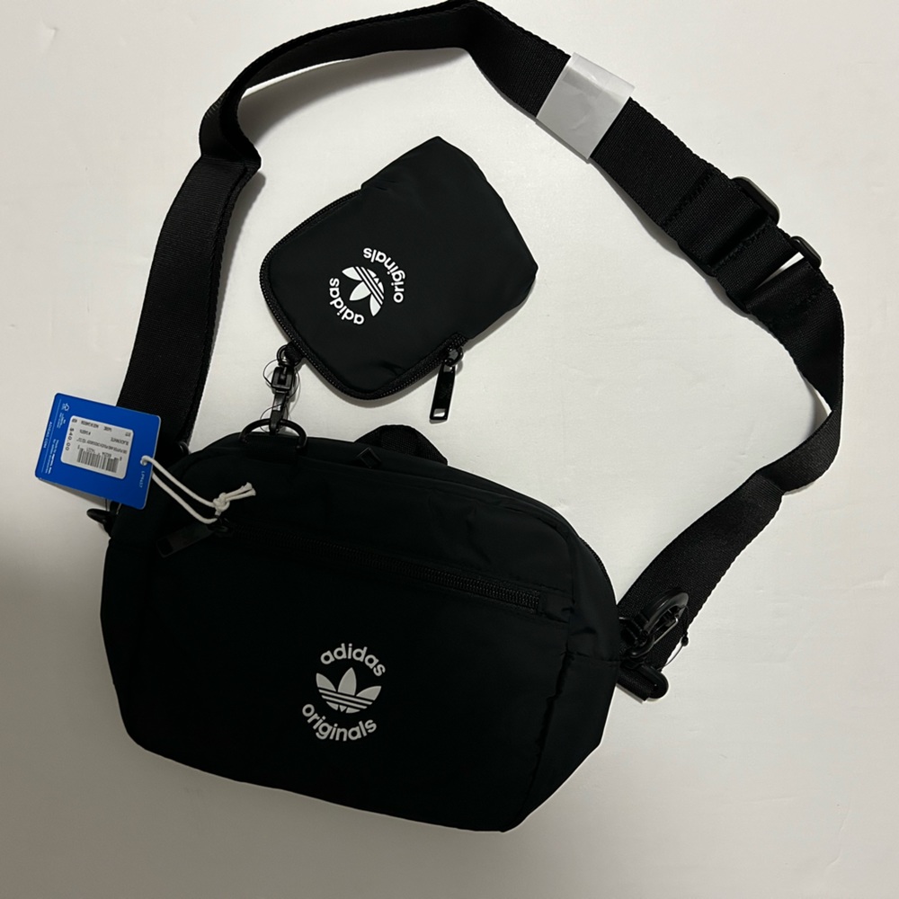 adidas Originals ORI Puffer w/Pouch Crossbody Bag GA5076 Multi zip pockets Black